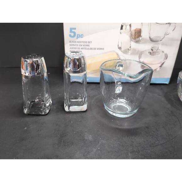 Anchor Hocking Clear 5 Piece Table Service, Savannah Shakers, Glass Serving Set - Picture 2 of 11